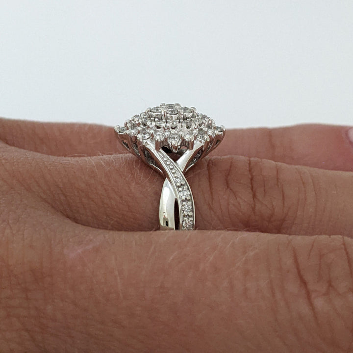 10K WHITE .22 CARAT TOTAL SI1 H DIAMOND ROUND (30) CLUSTER MARQUISE SHAPE ESTATE RING 3.0 GRAMS