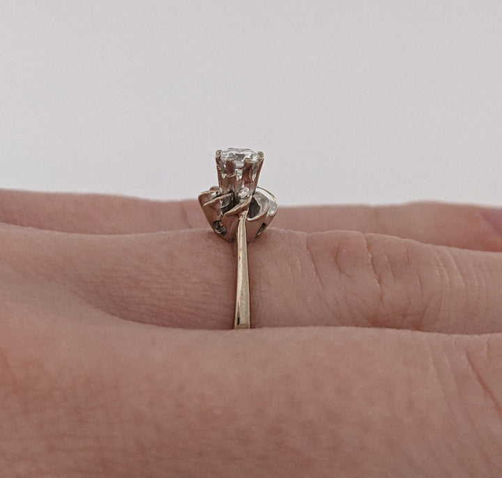 18K WHITE .20 CARAT TOTAL VS2 G DIAMOND ROUND SWIRL TOP ESTATE RING 2.3 GRAMS