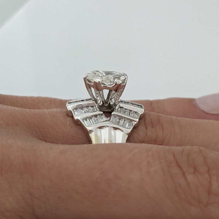 18K WHITE 2.06 CARAT TOTAL WEIGHT SI1 I DIAMOND MARQUISE (3) BAGUETTE (39) TRILLION (1) ESTATE RING 7.2 GRAMS