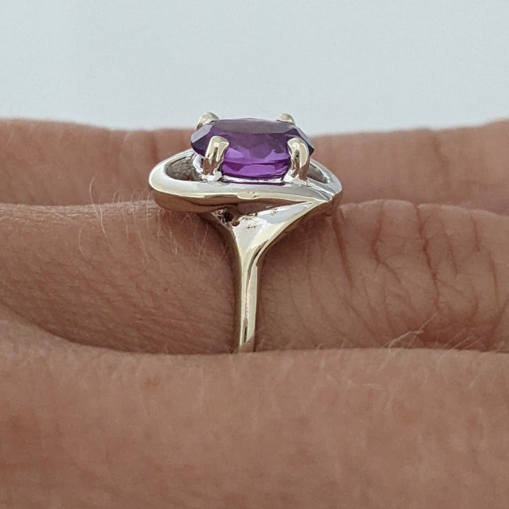14K WHITE AMETHYST OVAL 5X7 GOLD TRIM ESTATE RING 2.6 GRAMS
