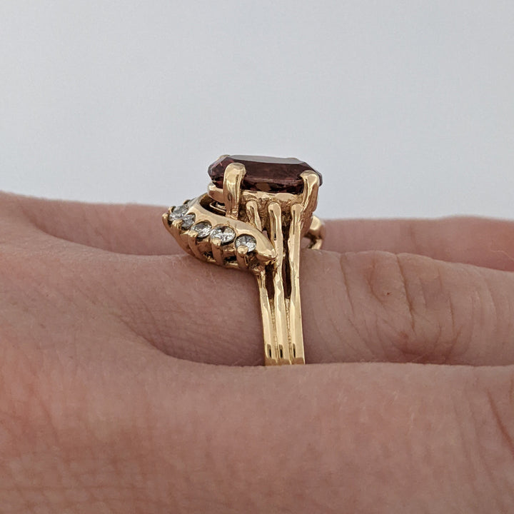 10K RASPBERRY TOURMALINE OVAL 8X10 WITH .50 DIAMOND TOTAL WEIGHT ESTATE RING 5.8 GRAMS