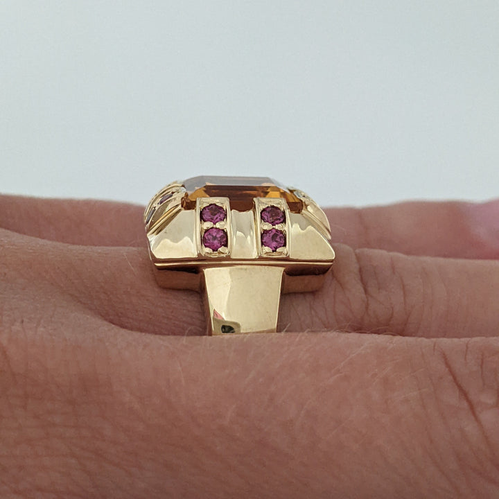 14K CITRINE PRINCESS CUT 10MM WITH (16) PINK TOURMALINE 2MM ROUND ESTATE RING 10.5 GRAMS
