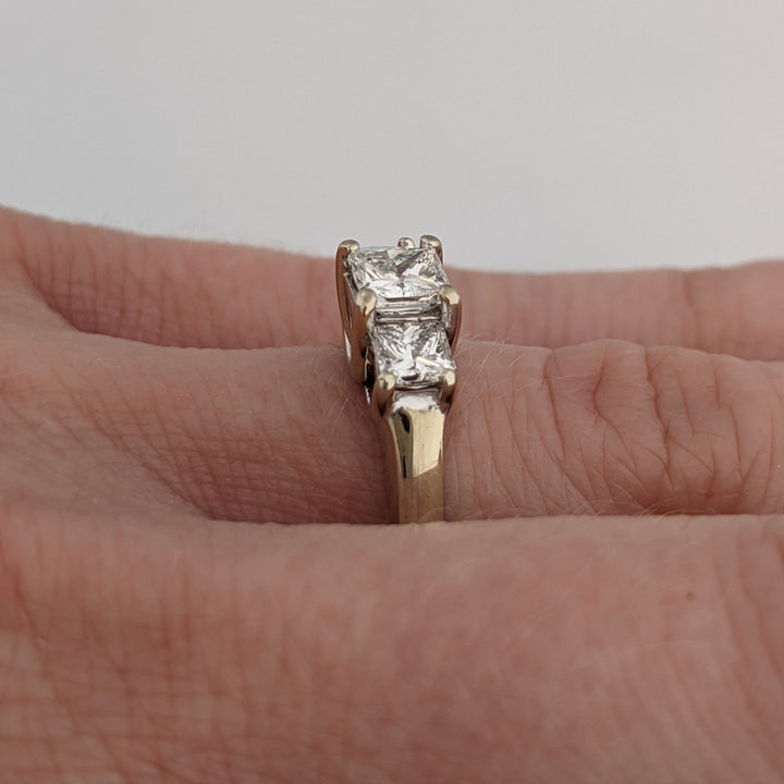14K WHITE 1.01 CARAT TOTAL WEIGHT VS2 G DIAMOND PRINCESS CUT (3) ESTATE TRINITY RING 4.0 GRAMS