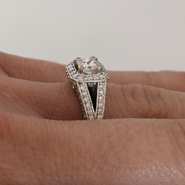 14K WHITE 1.58 CARAT TOTAL WEIGHT SI2 I DIAMOND PRINCESS CUT (1) ROUND (143) HALO ESTATE RING 5.0 GRAMS