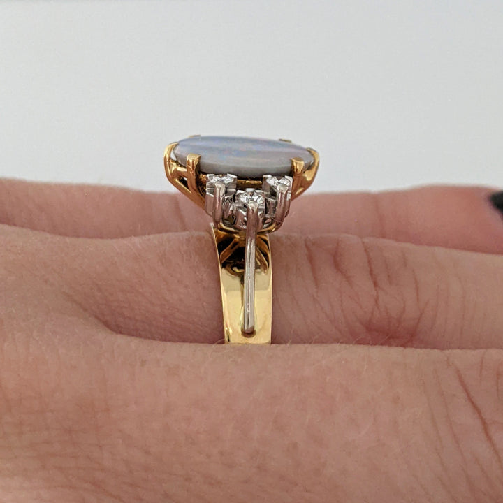 18K OPAL "AA" OVAL 11.5X10 WITH .20 DTW (6) ROUND VS1 G ESTATE RING 5.2 GRAMS