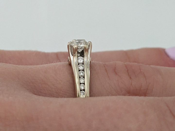 14K WHITE .53 CARAT TOTAL WEIGHT SI2 H DIAMOND ROUND (13) ESTATE RING 3.1 GRAMS