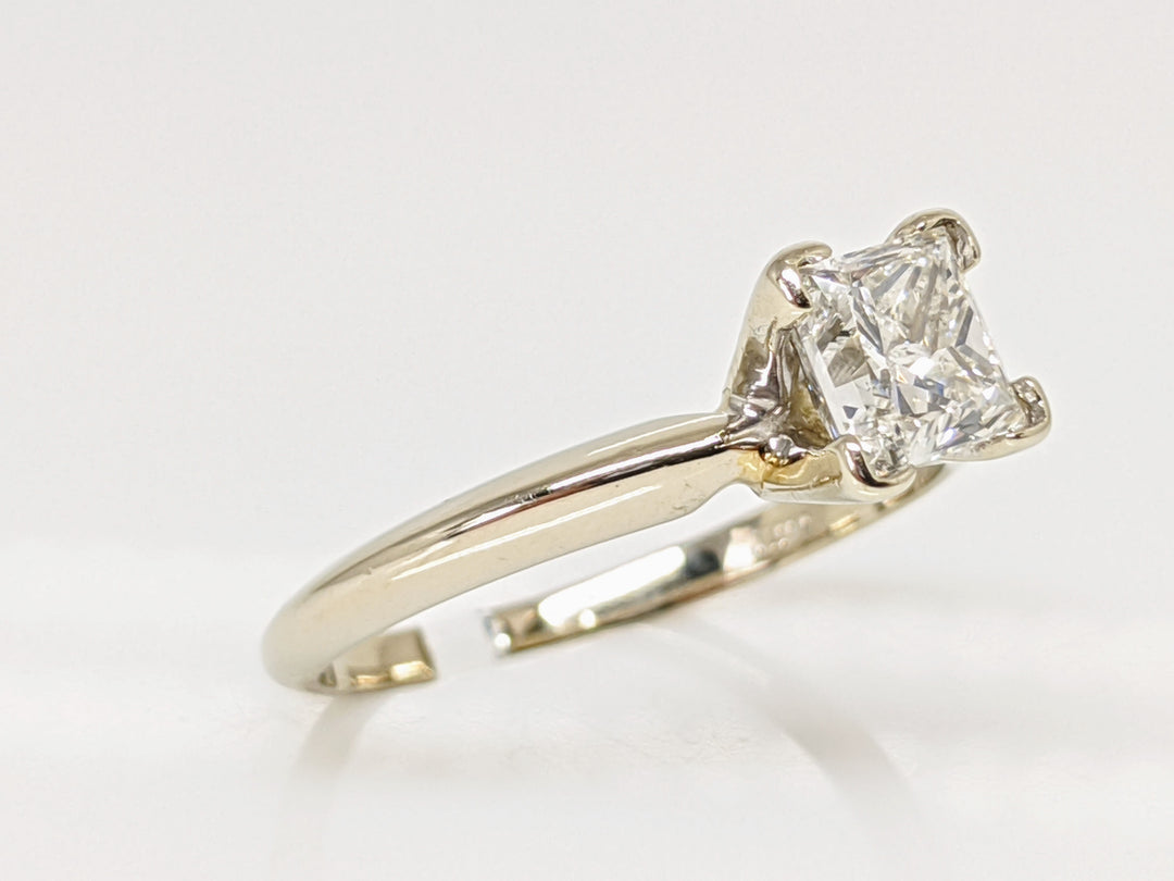 14K WHITE .85 CARAT TOTAL I1 H DIAMOND PRINCESS CUT SOLITAIRE ESTATE RING 2.8 GRAMS
