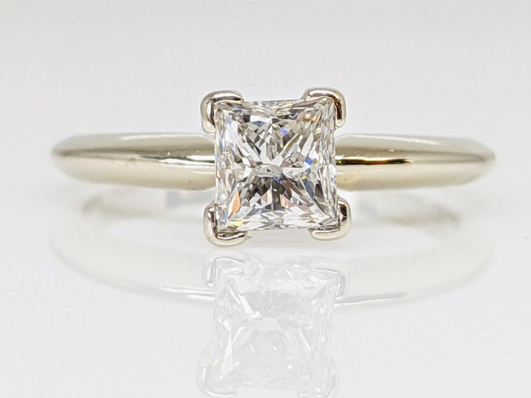 14K WHITE .85 CARAT TOTAL I1 H DIAMOND PRINCESS CUT SOLITAIRE ESTATE RING 2.8 GRAMS