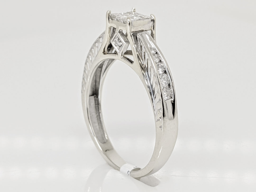 18K WHITE .48 CARAT TOTAL WEIGHT I1 G-H DIAMOND PRINCESS CUT (9) ROUND (10) ESTATE RING 2.8G