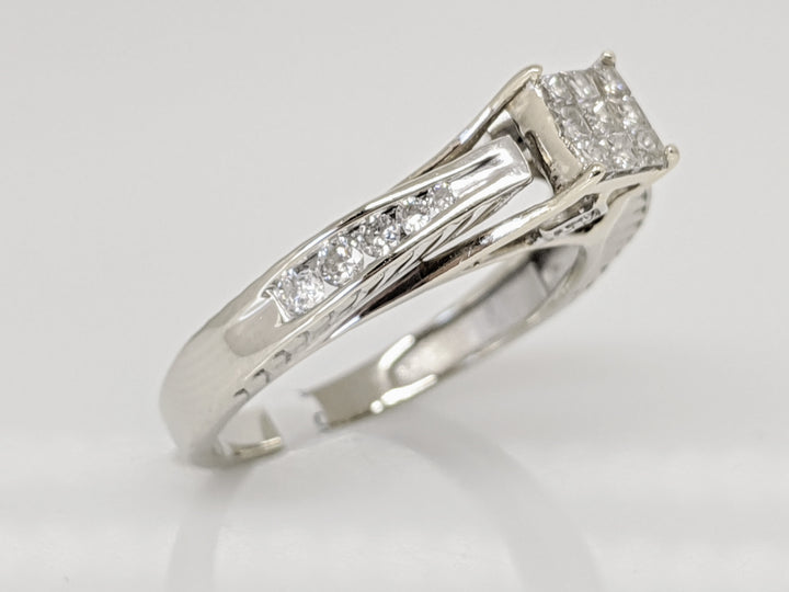 18K WHITE .48 CARAT TOTAL WEIGHT I1 G-H DIAMOND PRINCESS CUT (9) ROUND (10) ESTATE RING 2.8G