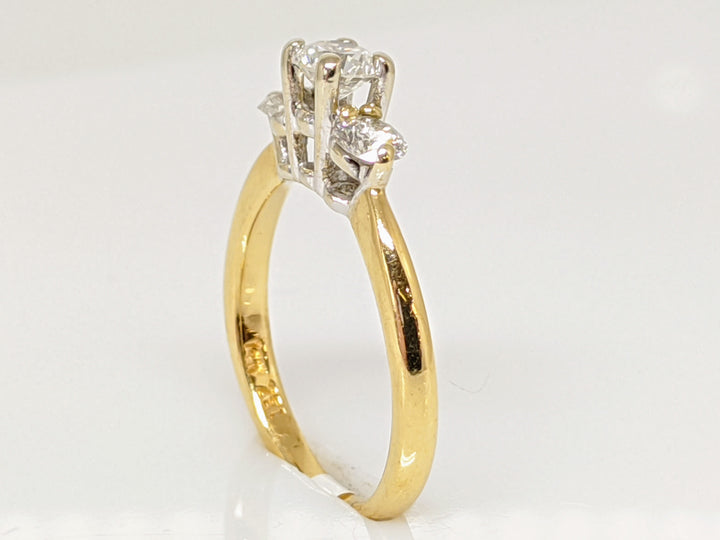 14K .53 CARAT TOTAL WEIGHT I1 F DIAMOND ROUND (3) TRINITY ESTATE RING 2.3 GRAMS