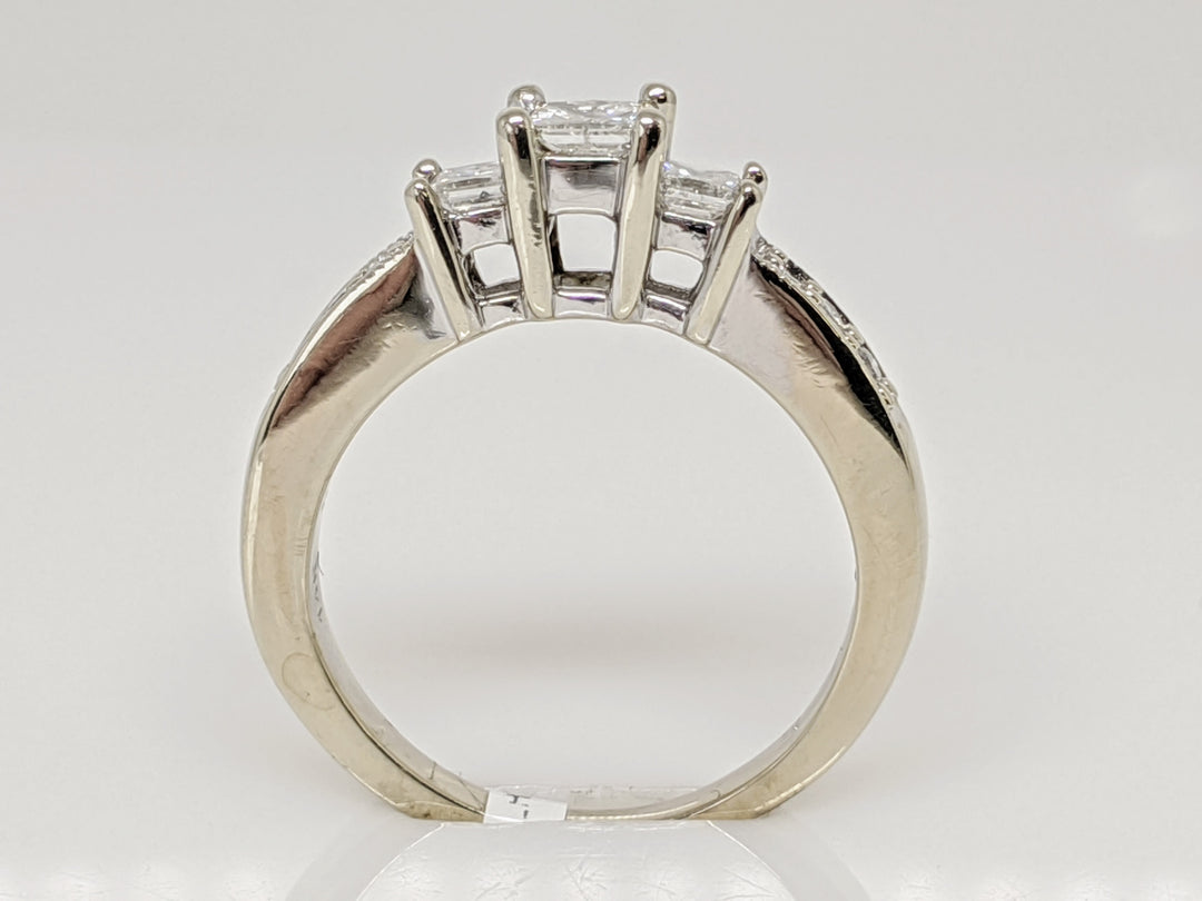 14K WHITE .50 CARAT TOTAL WEIGHT I1 G DIAMOND PRINCESS CUT (3) ROUND (6) TRINITY ESTATE RING 3.7 GRAMS