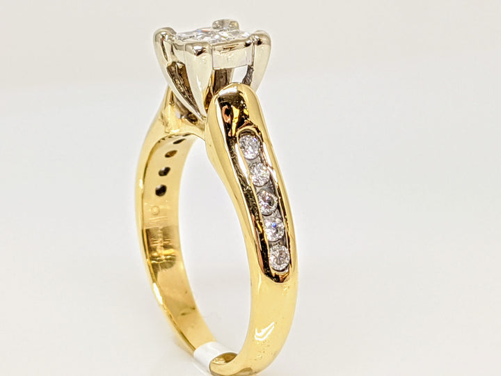 14K .55 CARAT TOTAL WEIGHT I1 I DIAMOND PRINCESS CUT (4) ROUND (10) TENSION ESTATE RING 3.7 GRAMS