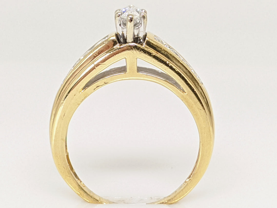 14K .50 CARAT TOTAL WEIGHT I1 I DIAMOND MARQUISE WITH (8) ROUND ESTATE RING 3.7 GRAMS