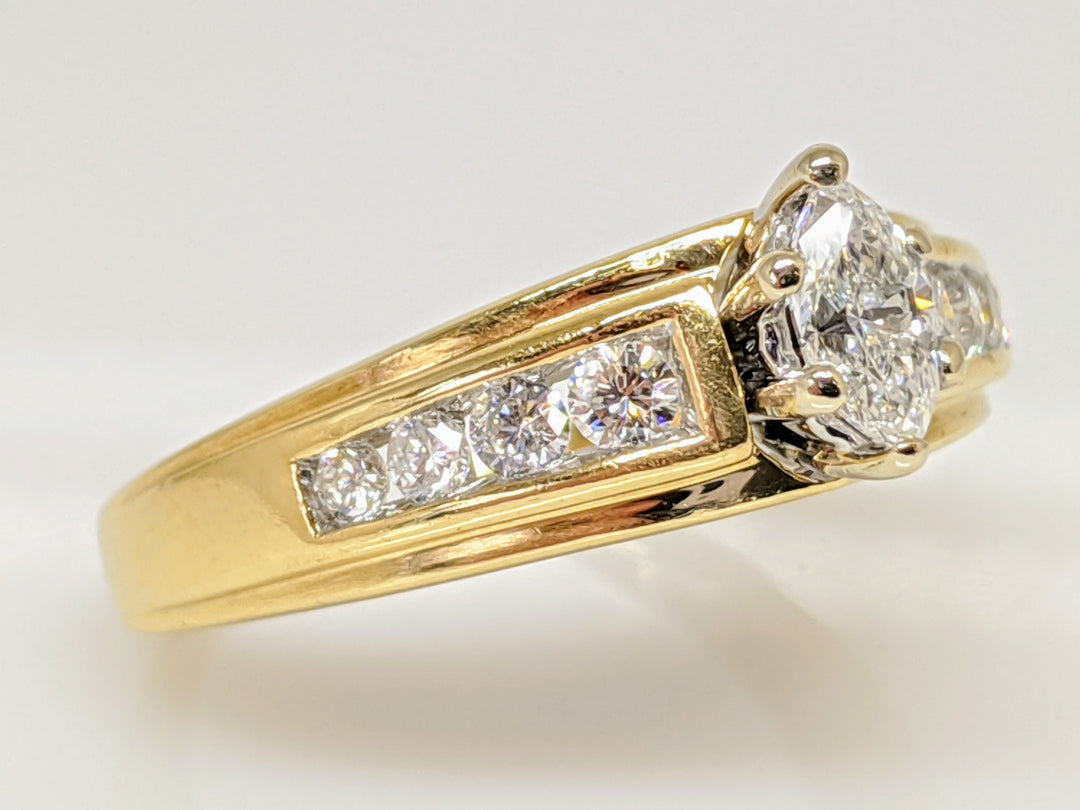 14K .50 CARAT TOTAL WEIGHT I1 I DIAMOND MARQUISE WITH (8) ROUND ESTATE RING 3.7 GRAMS