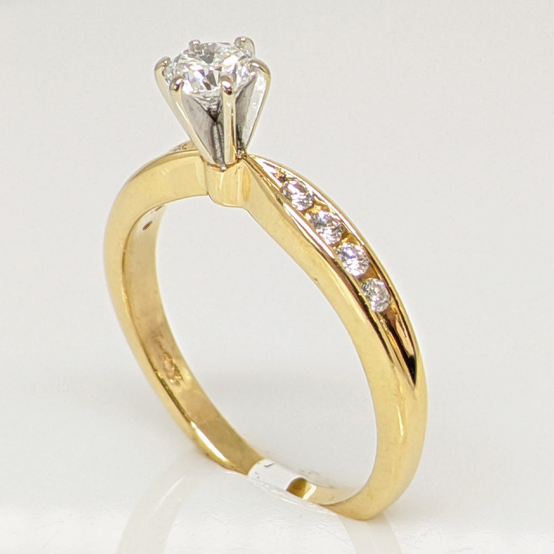 14K .33 CARAT TOTAL WEIGHT DIAMOND ROUND (9) ESTATE RING 2.2 GRAMS