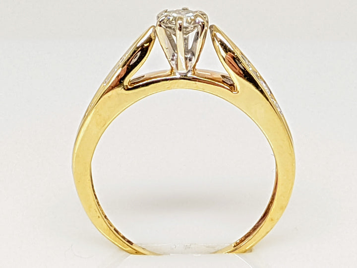 14K .39 CARAT TOTAL WEIGHT I1 I DIAMOND ROUND (7) ESTATE RING 2.6 GRAMS