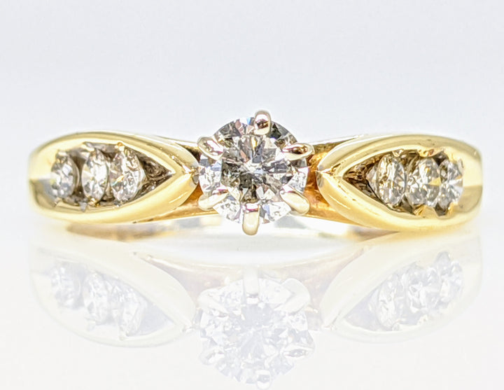 14K .39 CARAT TOTAL WEIGHT I1 I DIAMOND ROUND (7) ESTATE RING 2.6 GRAMS