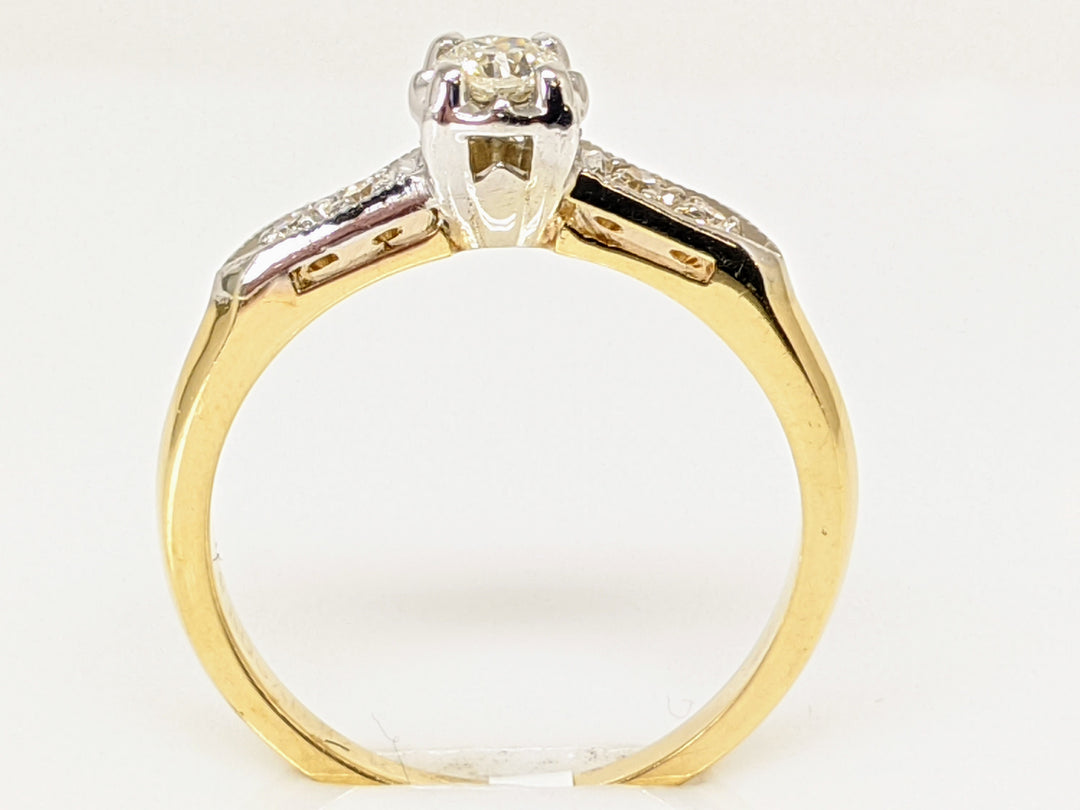 14K TWO-TONE .19 CARAT TOTAL WEIGHT I1 I DIAMOND ROUND (5) ESTATE RING 2.8G