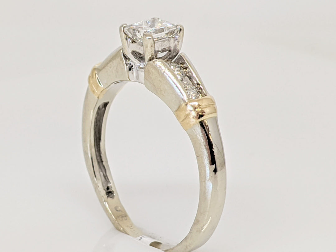 14K TWO-TONE .66 CARAT TOTAL WEIGHT SI1 I DIAMOND PRINCESS CUT WITH (4) ROUND ESTATE RING 3.6 GRAMS