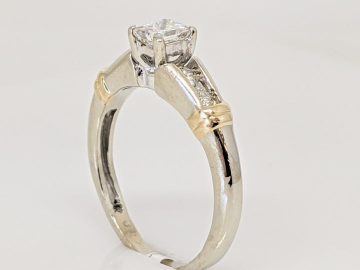 14K TWO-TONE .66 CARAT TOTAL WEIGHT SI1 I DIAMOND PRINCESS CUT WITH (4) ROUND ESTATE RING 3.6 GRAMS