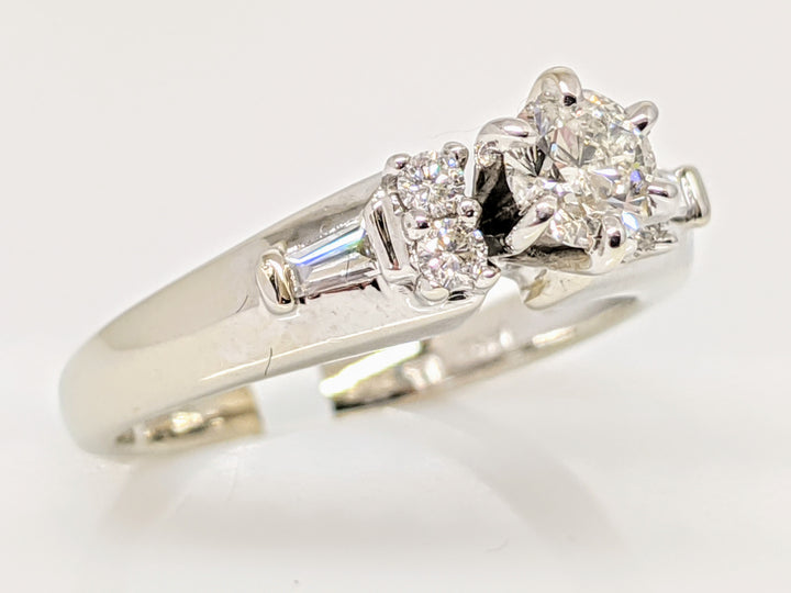 14K WHITE .54 CARAT TOTAL WEIGHT I1 H DIAMOND ROUND (5) WITH (2) BAGUETTE ESTATE RING 3.5 GRAMS