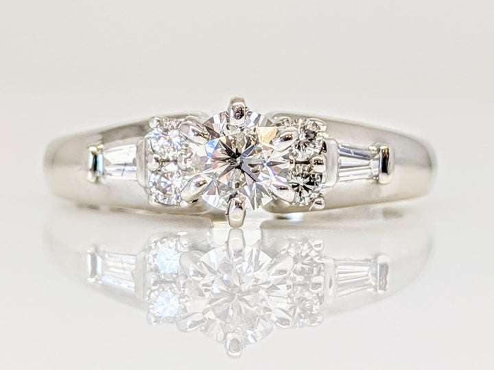 14K WHITE .54 CARAT TOTAL WEIGHT I1 H DIAMOND ROUND (5) WITH (2) BAGUETTE ESTATE RING 3.5 GRAMS