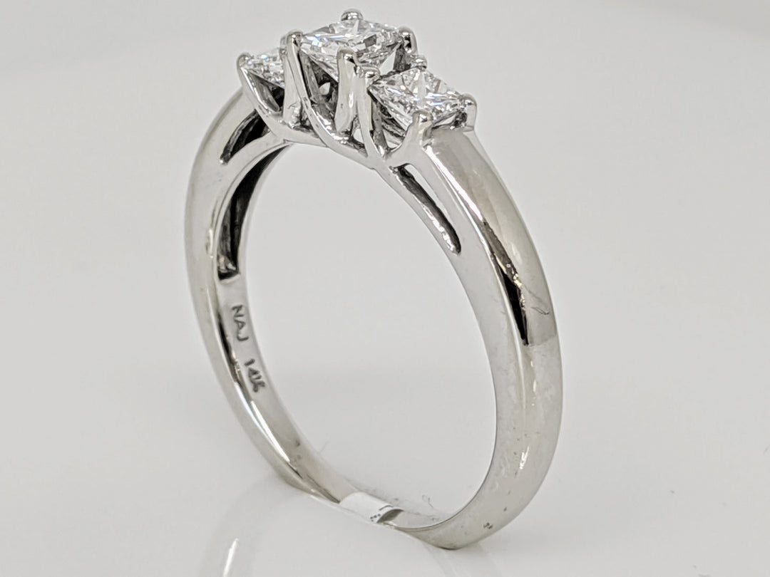 14K WHITE .51 CARAT TOTAL WEIGHT SI1 G DIAMOND PRINCESS CUT (3) TRINITY ESTATE RING 2.8 GRAMS