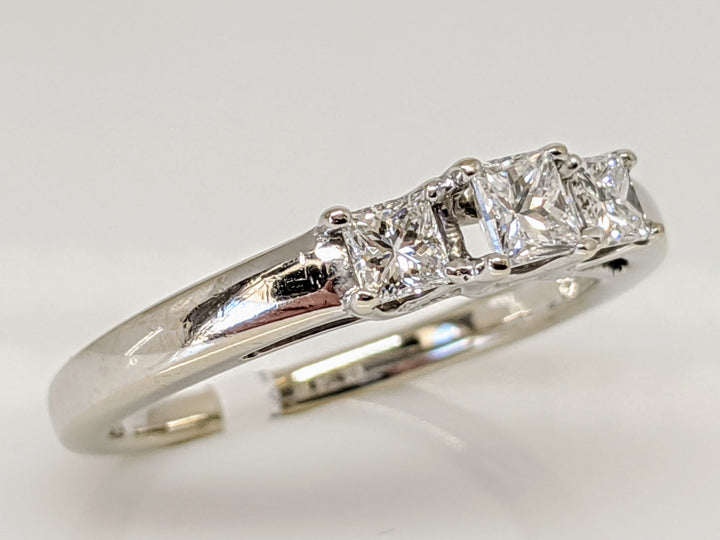 14K WHITE .51 CARAT TOTAL WEIGHT SI1 G DIAMOND PRINCESS CUT (3) TRINITY ESTATE RING 2.8 GRAMS