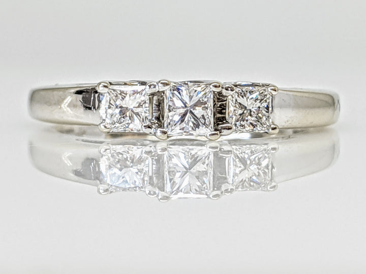 14K WHITE .51 CARAT TOTAL WEIGHT SI1 G DIAMOND PRINCESS CUT (3) TRINITY ESTATE RING 2.8 GRAMS