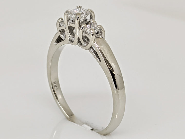 14K WHITE .44 CARAT TOTAL WEIGHT SI2 G DIAMOND ROUND (3) TRINITY ESTATE RING 2.7 GRAMS