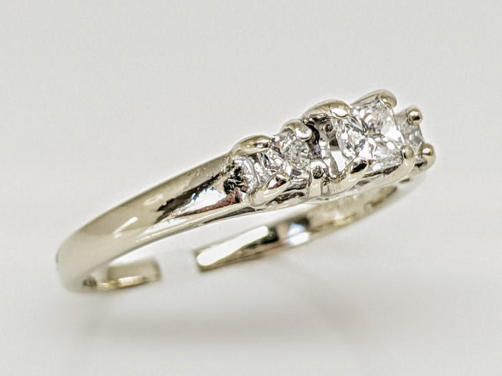14K WHITE .44 CARAT TOTAL WEIGHT SI2 G DIAMOND ROUND (3) TRINITY ESTATE RING 2.7 GRAMS