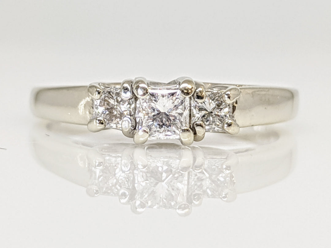14K WHITE .44 CARAT TOTAL WEIGHT SI2 G DIAMOND ROUND (3) TRINITY ESTATE RING 2.7 GRAMS