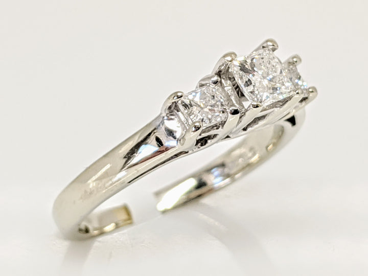 14K WHITE .43 CARAT TOTAL WEIGHT I1 F DIAMOND PRINCESS CUT (3) TRINITY ESTATE RING 2.5G