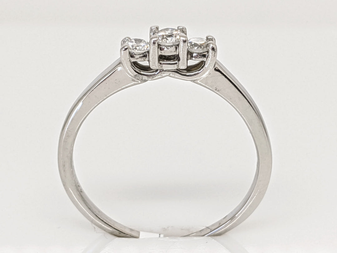 14K WHITE .22 CARAT TOTAL WEIGHT I1 G DIAMOND ROUND (3) TRINITY ESTATE RING 2.3 GRAMS