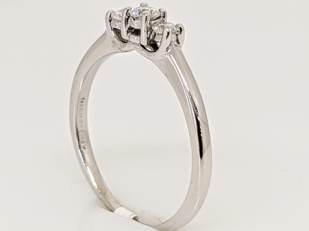 14K WHITE .22 CARAT TOTAL WEIGHT I1 G DIAMOND ROUND (3) TRINITY ESTATE RING 2.3 GRAMS