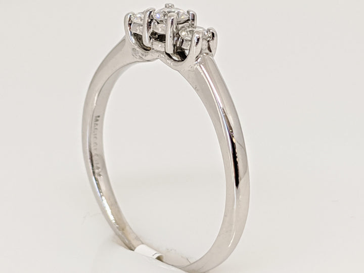 14K WHITE .22 CARAT TOTAL WEIGHT I1 G DIAMOND ROUND (3) TRINITY ESTATE RING 2.3 GRAMS
