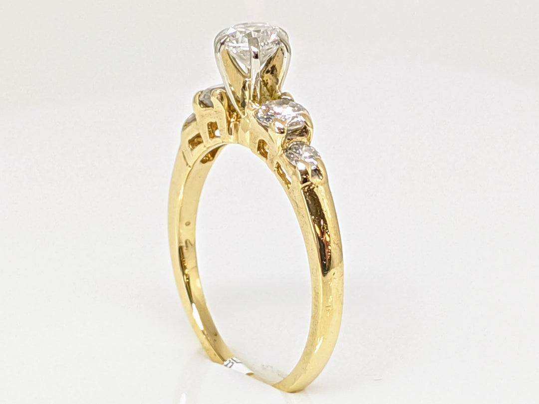 14K .66 CARAT TOTAL WEIGHT SI1 H DIAMOND ROUND (5) ESTATE RING 2.7 GRAMS