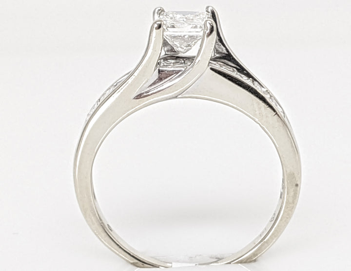 14K WHITE 1.00 CARAT TOTAL WEIGHT SI2 H DIAMOND PRINCESS CUT (11) ESTATE RING 2.9 GRAMS