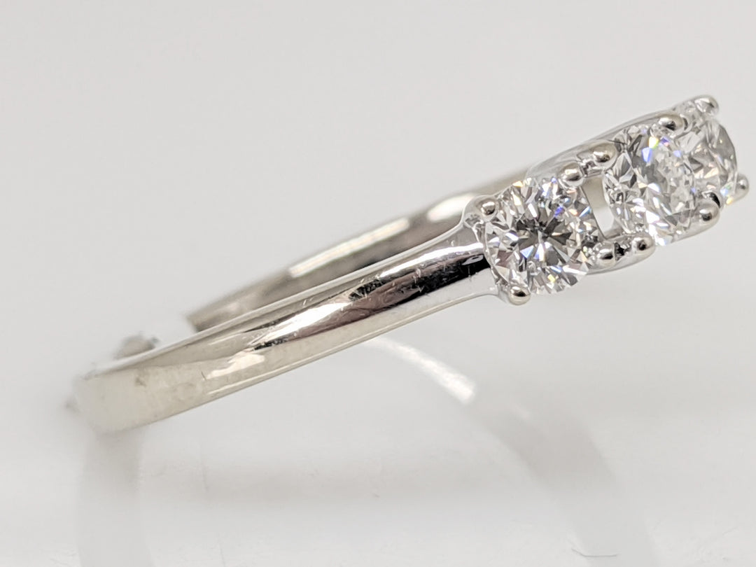 18K WHITE .48 CARAT TOTAL WEIGHT SI2 G DIAMOND ROUND (3) FOREVER MARK TRINITY ESTATE 3.3 GRAMS