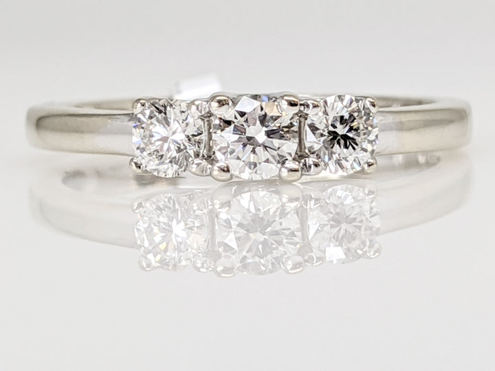 18K WHITE .48 CARAT TOTAL WEIGHT SI2 G DIAMOND ROUND (3) FOREVER MARK TRINITY ESTATE 3.3 GRAMS