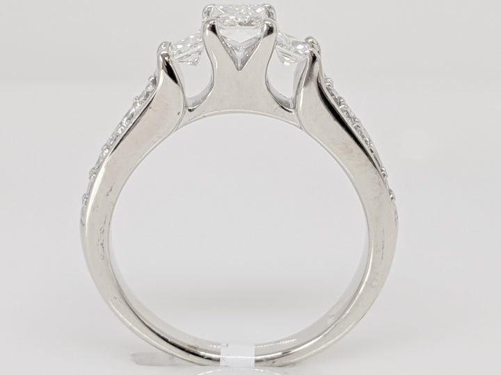 14K WHITE .65 CARAT TOTAL WEIGHT SI1 G DIAMOND PRINCESS CUT (3) ROUND (10) ESTATE RING 4.9 GRAMS