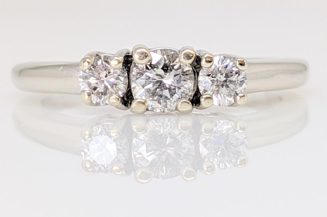 14K WHITE .47 CARAT TOTAL WEIGHT I1 I DIAMOND ROUND (3) TRINITY ESTATE RING 3.3 GRAMS