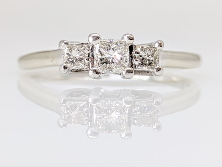 14K WHITE/PLATINUM .44 CARAT TOTAL WEIGHT I1 I DIAMOND PRINCESS CUT (3) TRINITY ESTATE RING 3.8 GRAMS