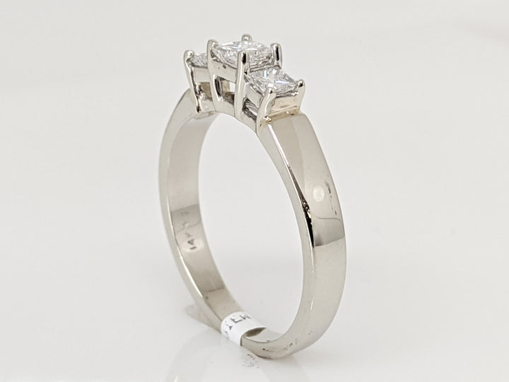 14K WHITE .38 CARAT TOTAL WEIGHT I1 H-I DIAMOND PRINCESS CUT (3) TRINITY ESTATE RING 2.8 GRAMS
