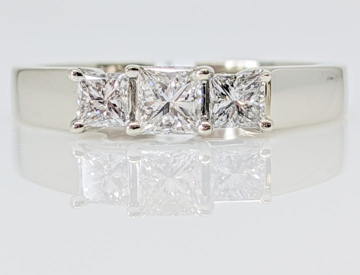 14K WHITE .38 CARAT TOTAL WEIGHT I1 H-I DIAMOND PRINCESS CUT (3) TRINITY ESTATE RING 2.8 GRAMS