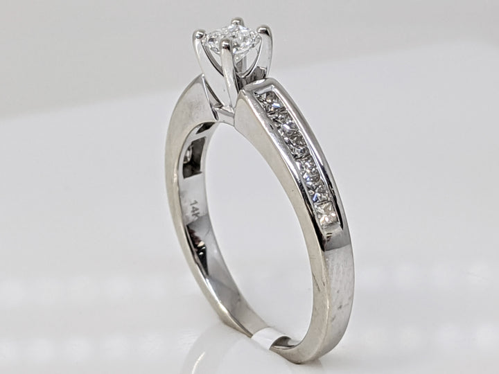 14K WHITE .68 CARAT TOTAL WEIGHT I1 F DIAMOND PRINCESS CUT (13) ESTATE RING 3.4 GRAMS