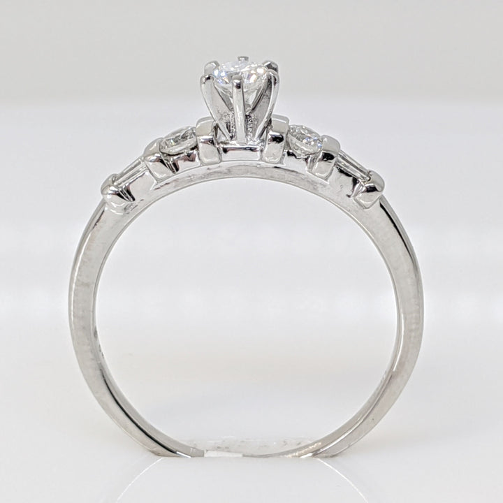 PLATINUM .25 CARAT TOTAL WEIGHT I1 G DIAMOND ROUND (5) ESTATE RING 3.9 GRAMS