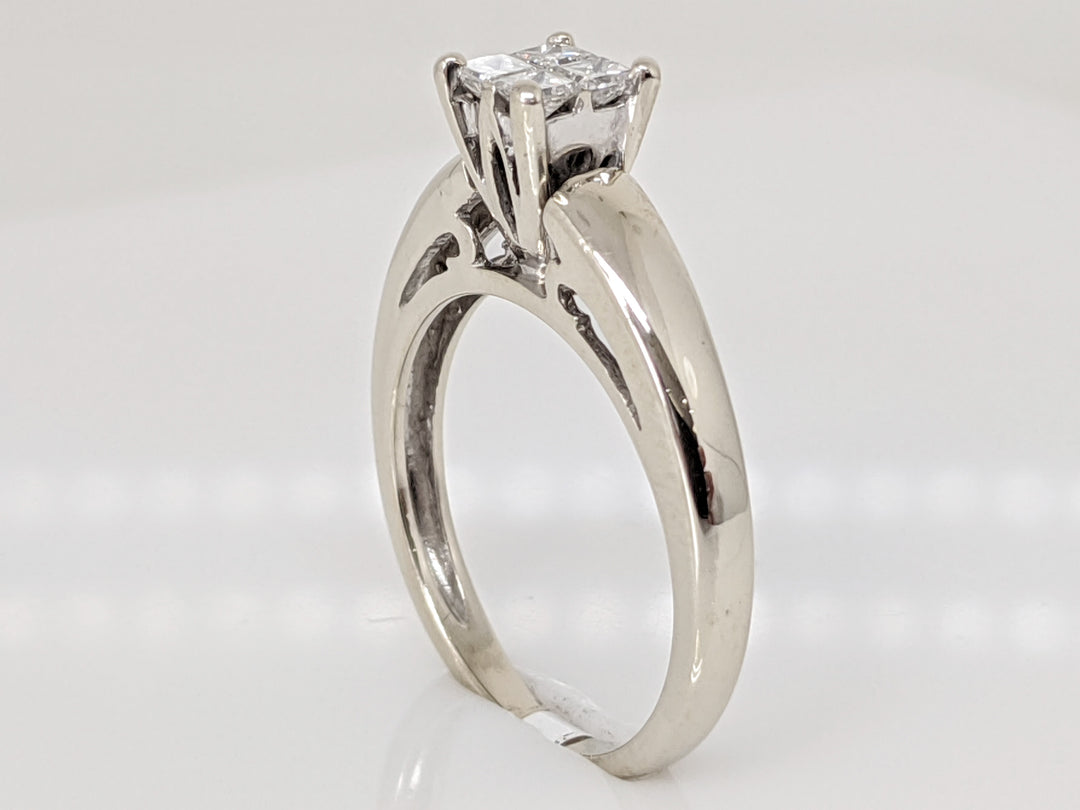 14K WHITE .36 CARAT TOTAL WEIGHT SI1 G DIAMOND PRINCESS CUT (4) ESTATE RING 2.9 GRAMS