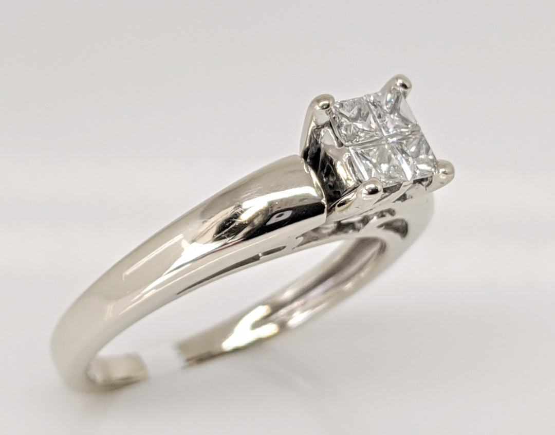 14K WHITE .36 CARAT TOTAL WEIGHT SI1 G DIAMOND PRINCESS CUT (4) ESTATE RING 2.9 GRAMS